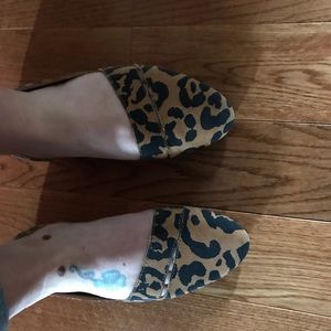 Size 5 Lucky Brand leopard flats